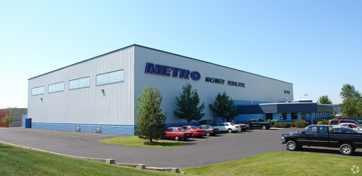 2701 Nicholas Rd, Franksville, WI 53126