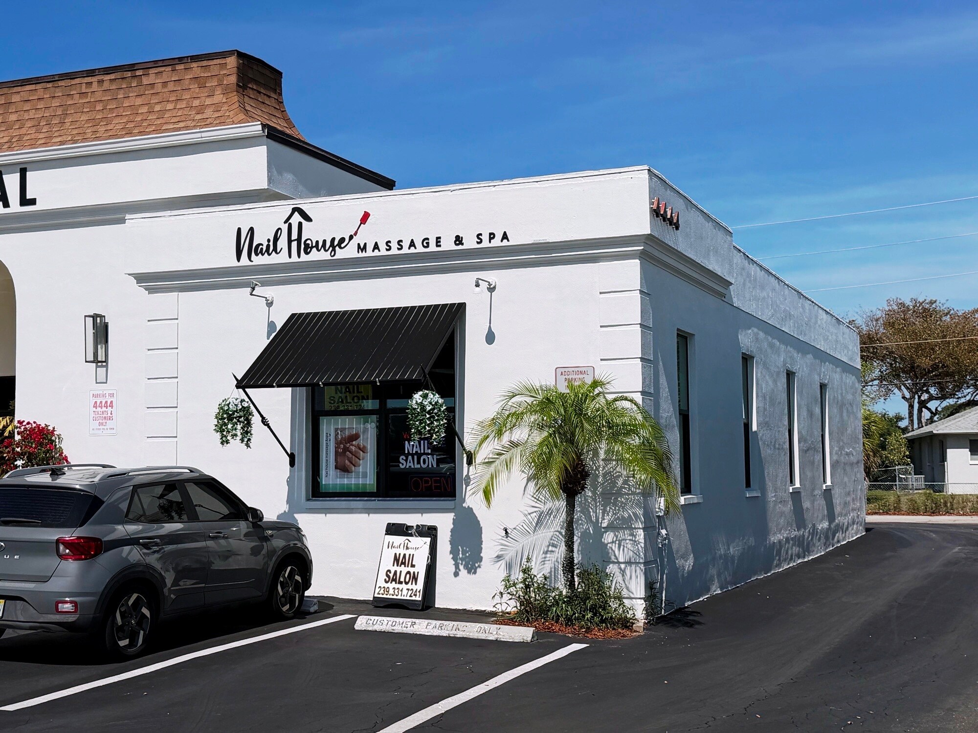 4444 Tamiami Trl N, Naples, FL for lease Building Photo- Image 1 of 6