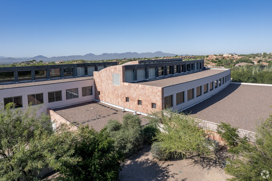 3300 E Sunrise Dr, Tucson, AZ for lease - Building Photo - Image 3 of 9