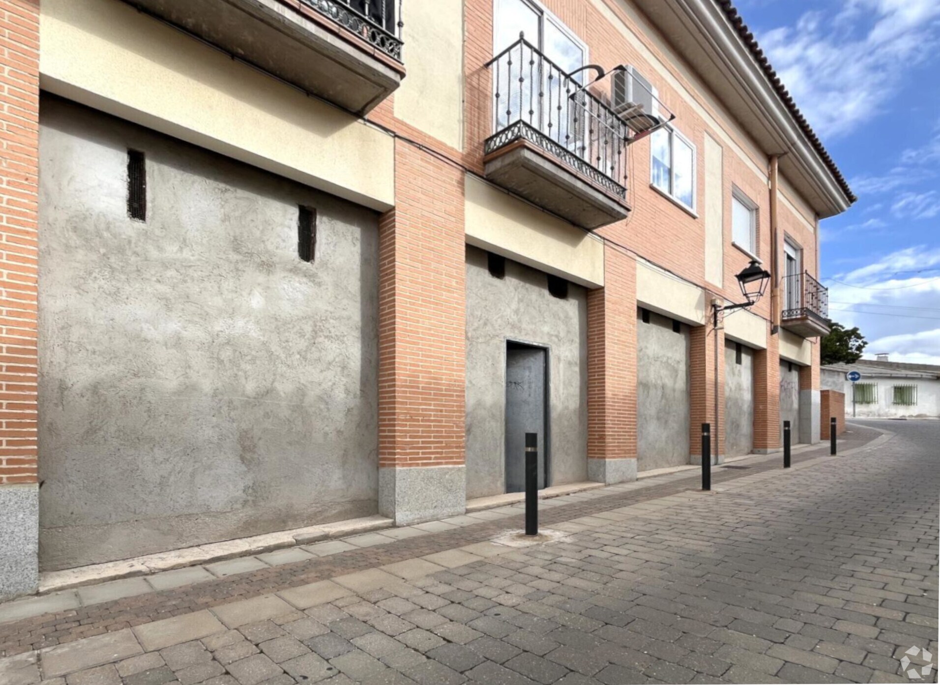 Multifamily in Villanueva de Perales, Madrid for sale Interior Photo- Image 1 of 1