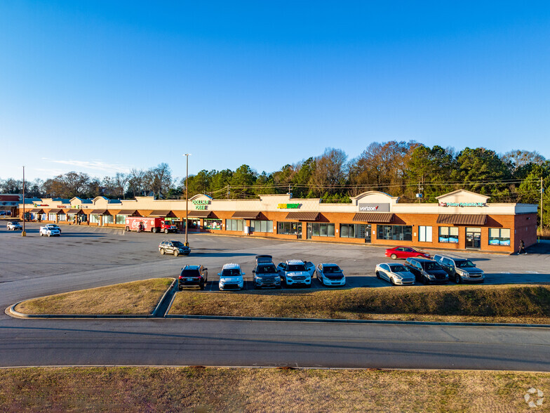 120-164 N Lee St, Forsyth, GA for lease - Primary Photo - Image 1 of 9