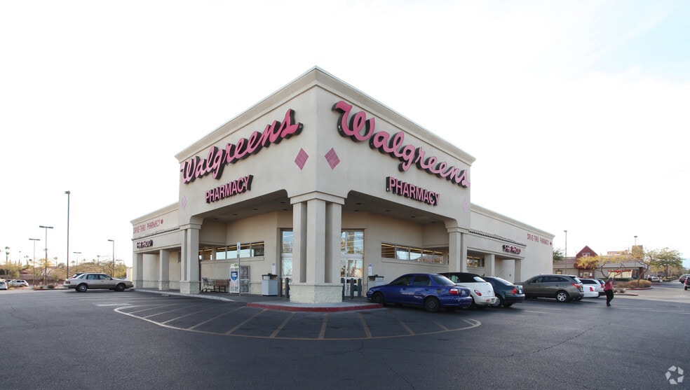 8633 W Charleston Blvd, Las Vegas, NV for sale - Primary Photo - Image 1 of 3