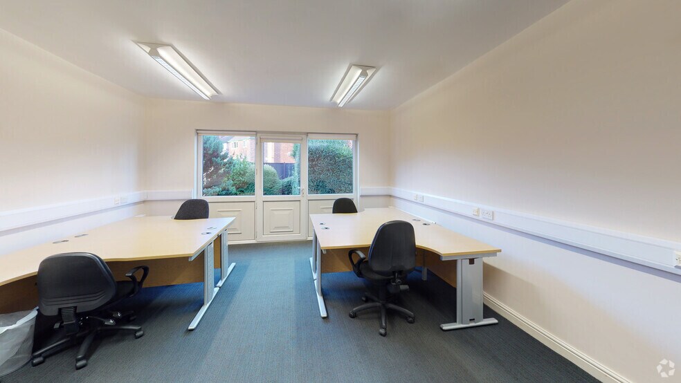 1229-1235 Stratford Rd, Birmingham for lease - Interior Photo - Image 3 of 15