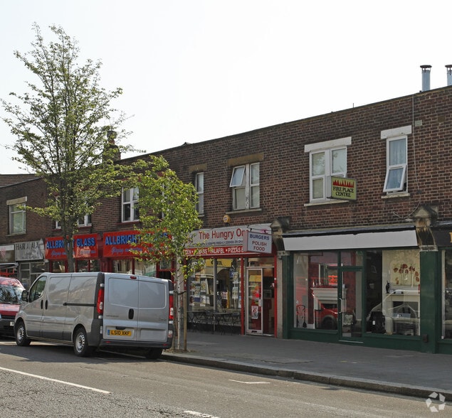 190 Northfield Ave, London for lease - Building Photo - Image 2 of 2