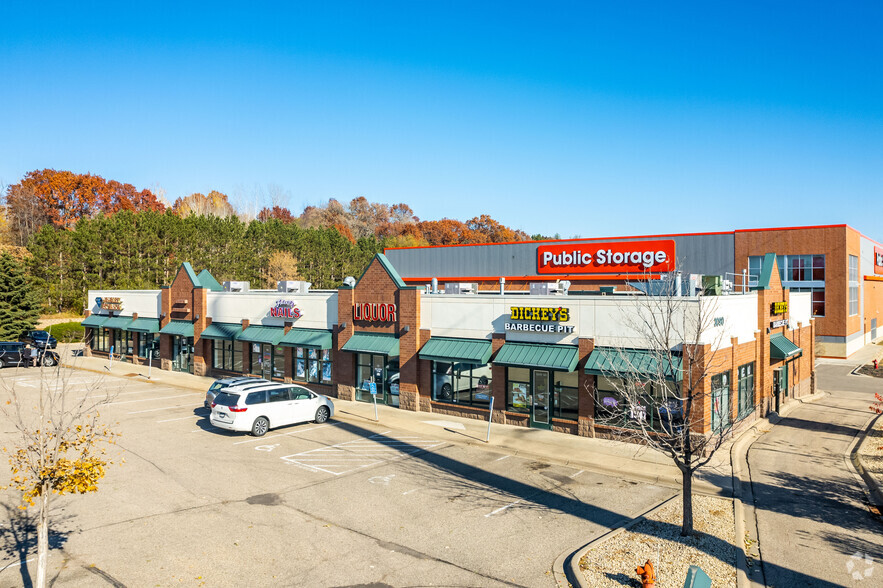 3090 Courthouse Ln, Eagan, MN for lease - Primary Photo - Image 1 of 15