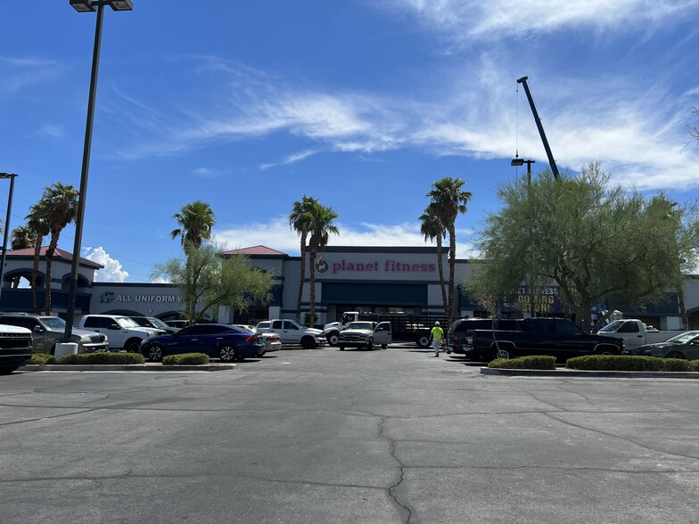 7301-7399 W Lake Mead Blvd, Las Vegas, NV for lease - Building Photo - Image 3 of 13