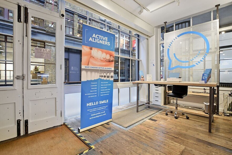 57-60 Charlotte Rd, London for lease - Interior Photo - Image 3 of 33