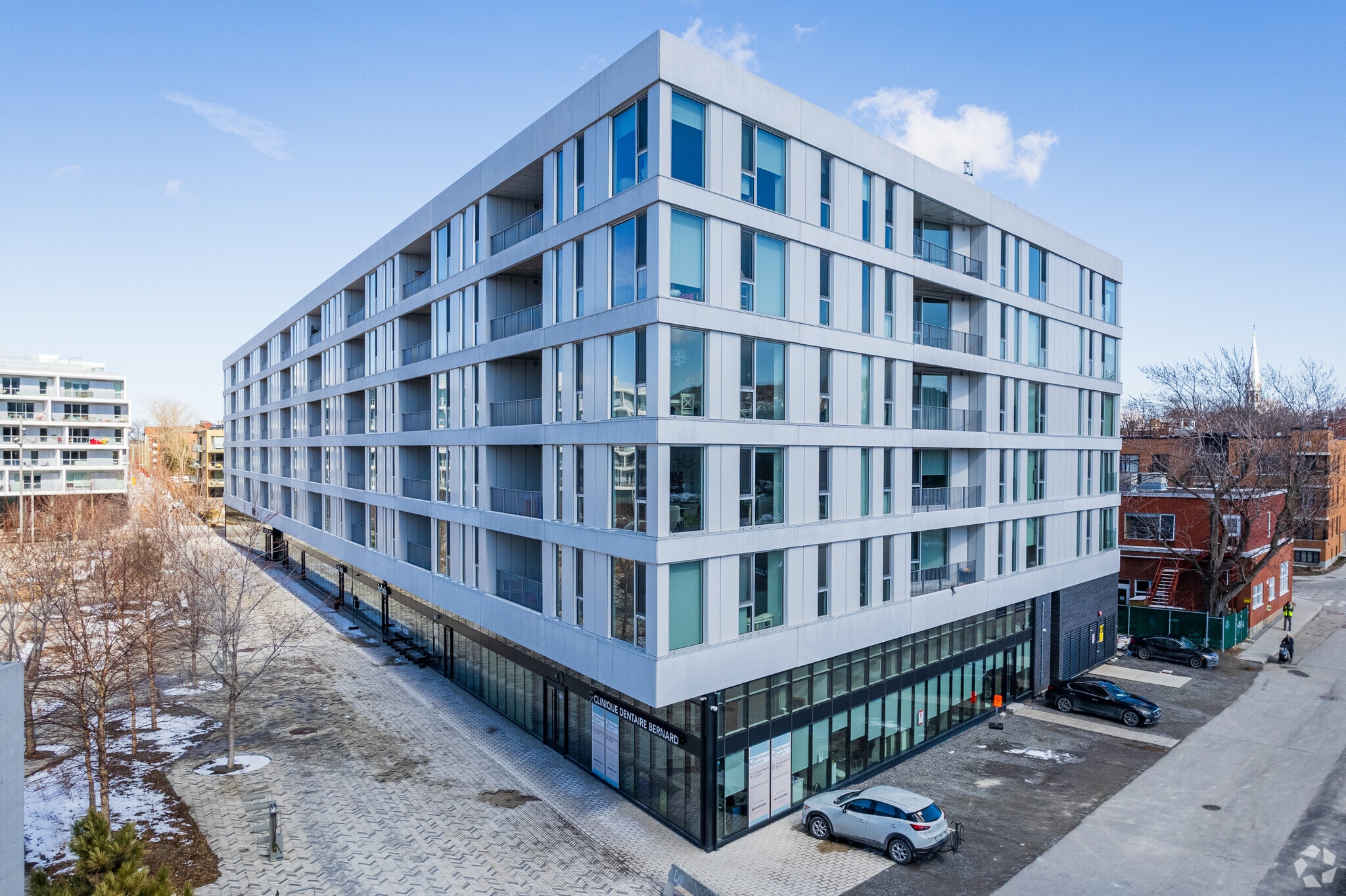 1300 Av Thérèse-Lavoie-Roux, Outremont, QC for lease Primary Photo- Image 1 of 6