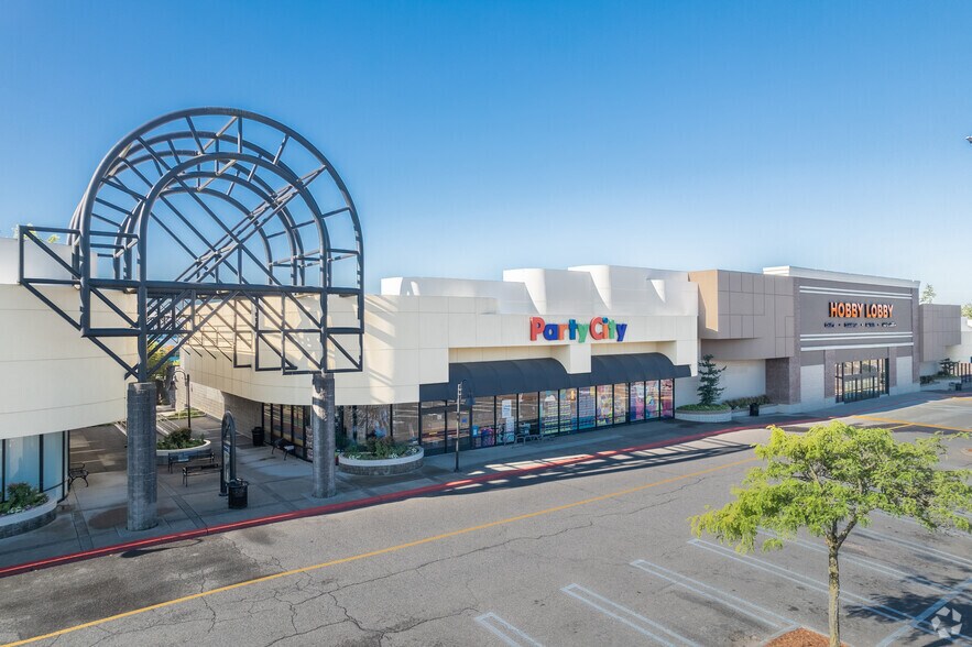 8612-8974 SE Sunnyside Rd, Clackamas, OR for sale - Primary Photo - Image 1 of 1