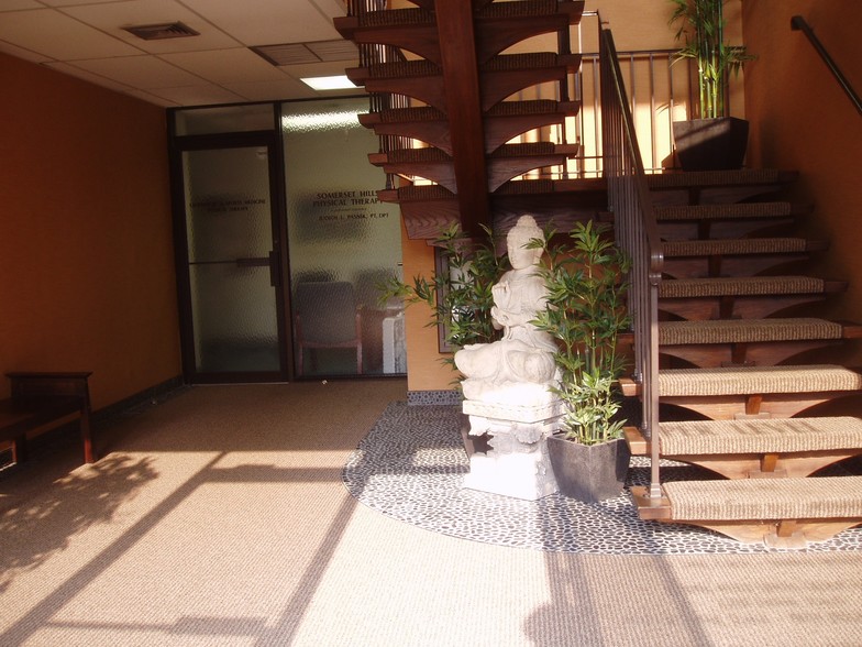 150 N Finley Ave, Basking Ridge, NJ for lease - Building Photo - Image 3 of 20