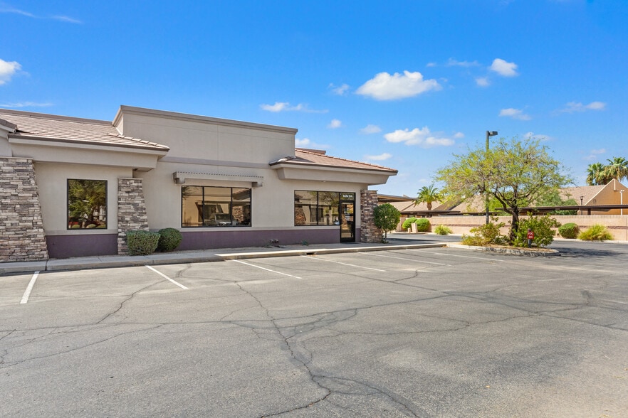 8111 E Thomas Rd, Scottsdale, AZ for sale - Building Photo - Image 2 of 17