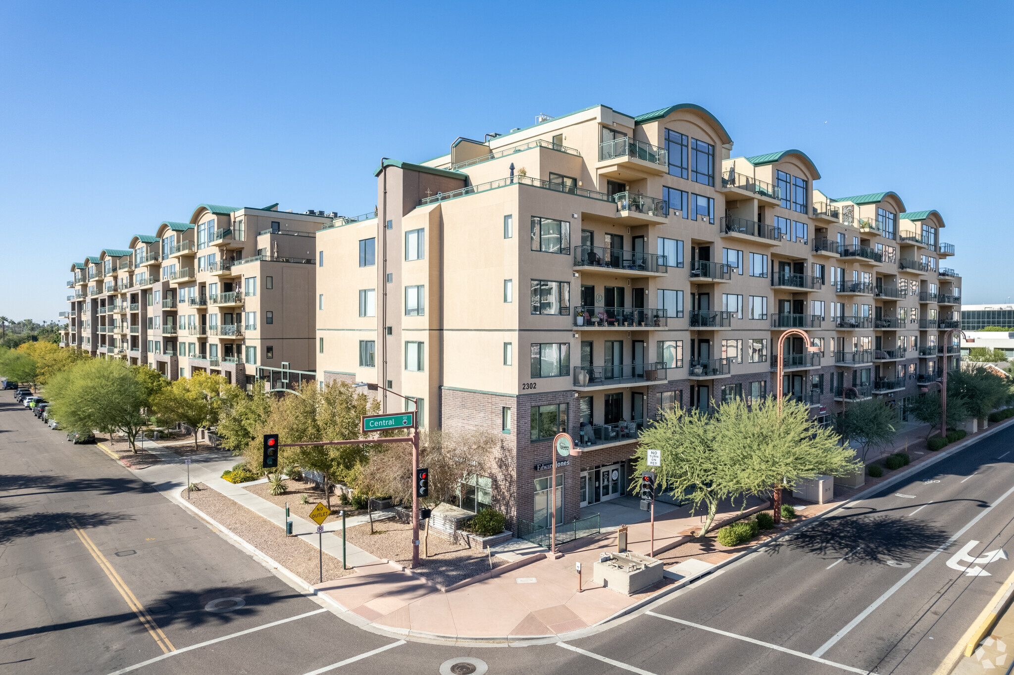 2302 N Central Ave, Phoenix, AZ for sale Primary Photo- Image 1 of 1