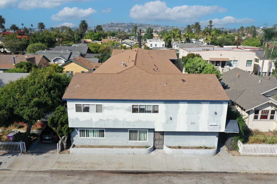 2521 E 7th St, Long Beach, CA for sale - Building Photo - Image 2 of 11