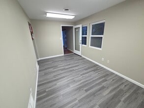 1613 Reed Rd, Pennington, NJ for lease Interior Photo- Image 2 of 4