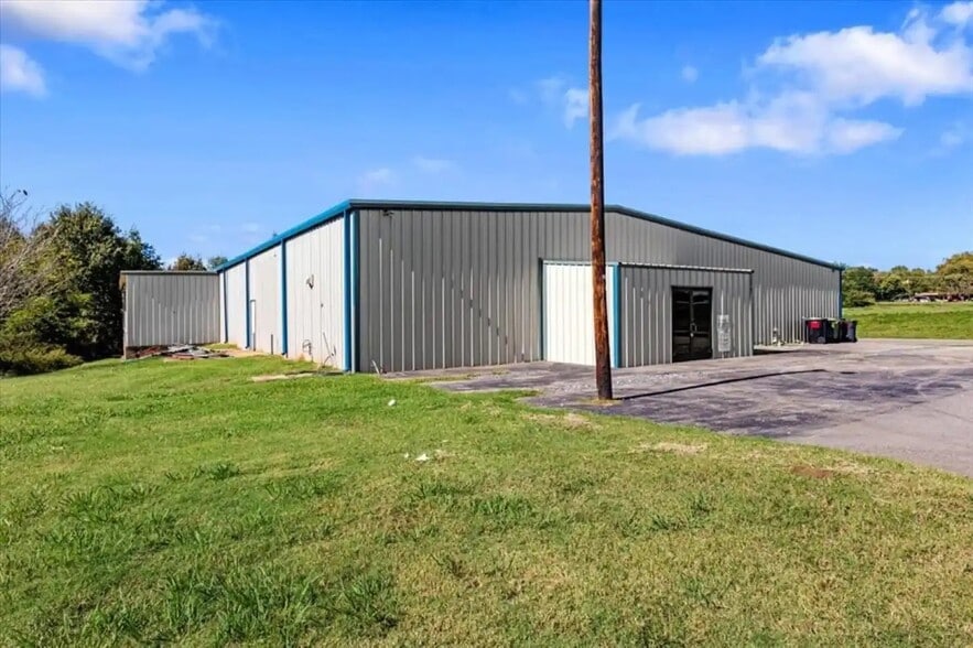 401 I-30, Winfield, TX for sale - Building Photo - Image 2 of 17