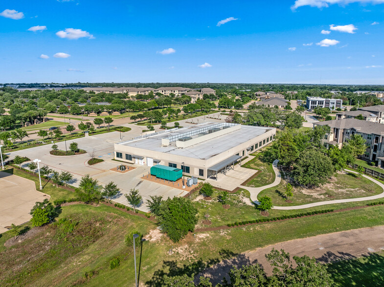 1204 Copperfield Pky, College Station, TX for lease - Building Photo - Image 1 of 10