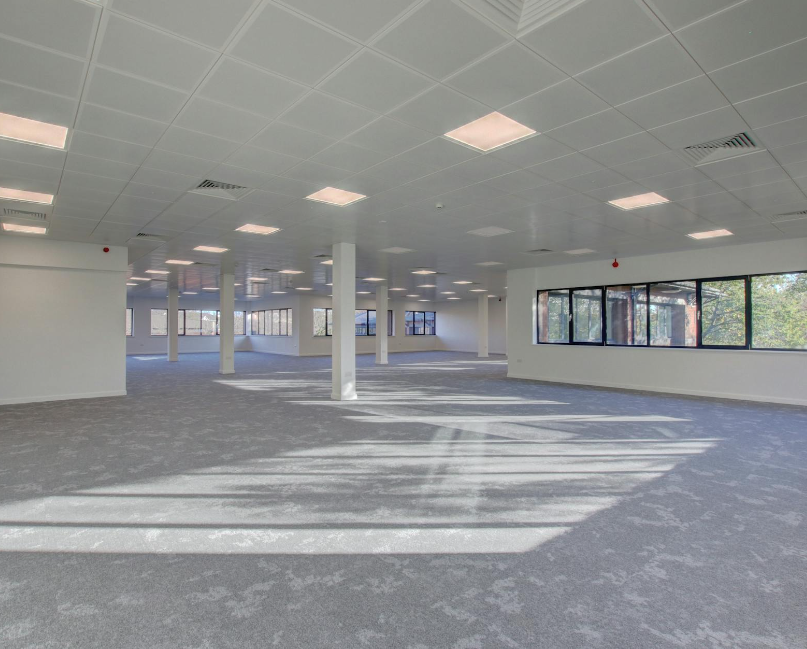 New Ln, Leeds for lease Interior Photo- Image 1 of 3