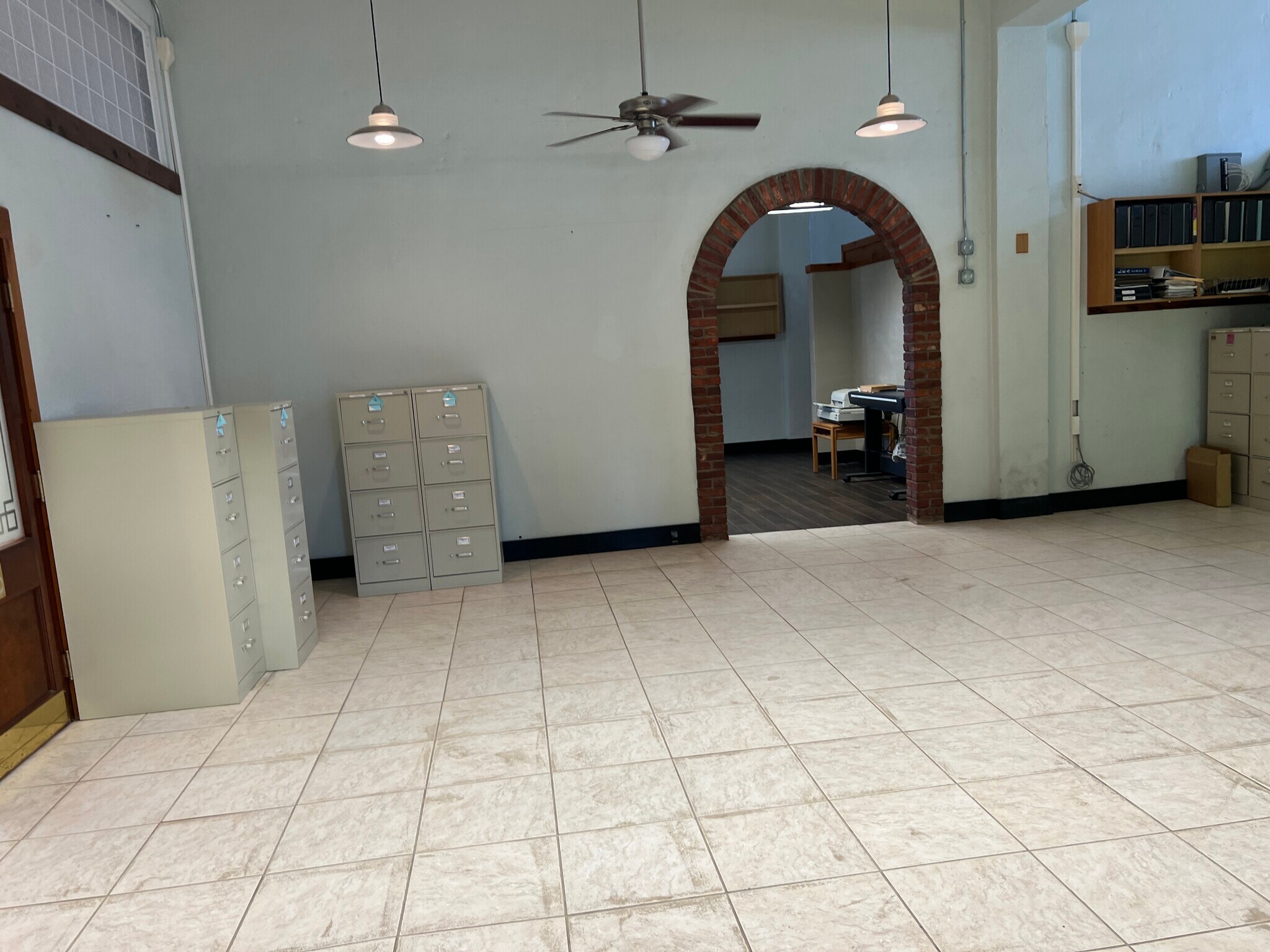 200 E Main St, Holdenville, OK 74848 Office for Sale