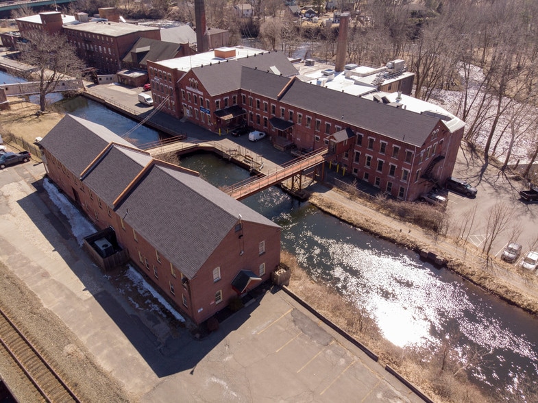150 Front St, West Springfield, MA for lease - Aerial - Image 2 of 23