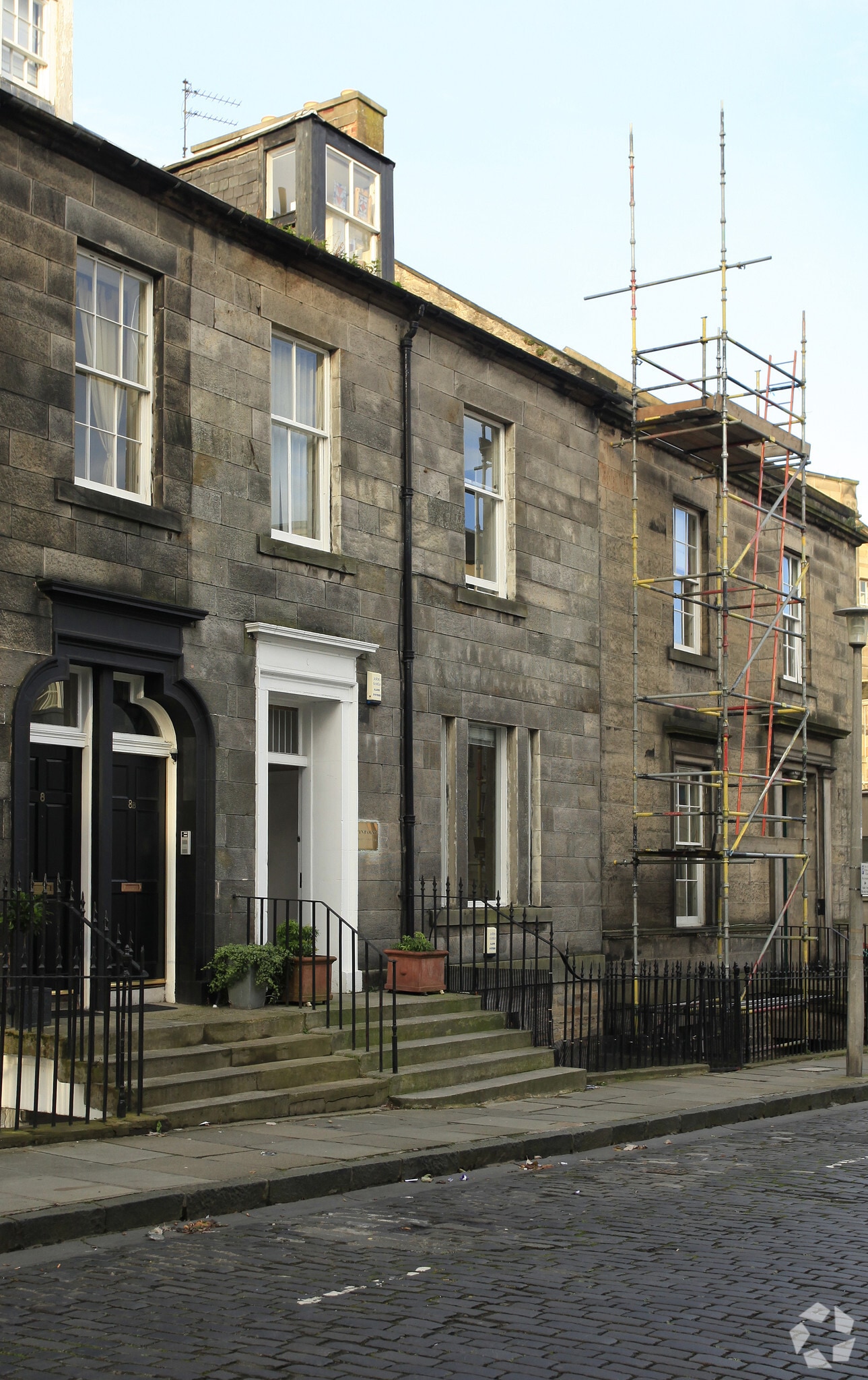 9 Gayfield Sq, Edinburgh for sale Primary Photo- Image 1 of 1