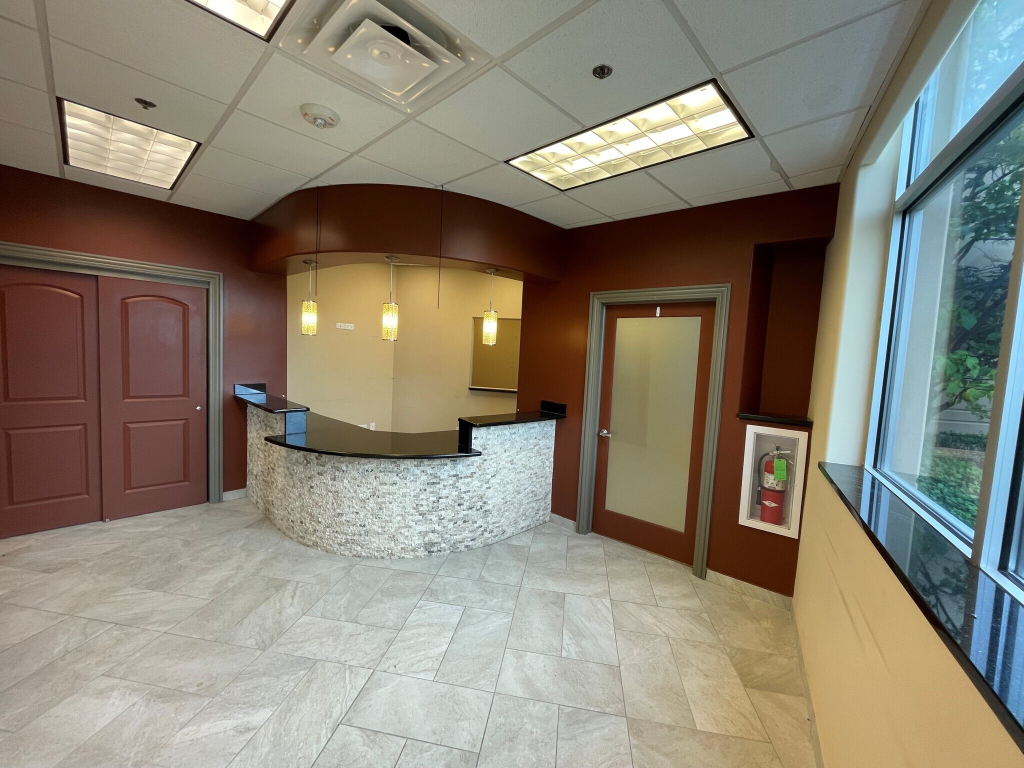 410 E Lincoln Hwy, New Lenox, IL for lease Interior Photo- Image 1 of 9