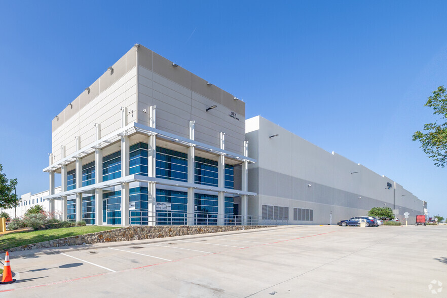 S Airfield Dr, Dallas, TX for lease - Building Photo - Image 1 of 7