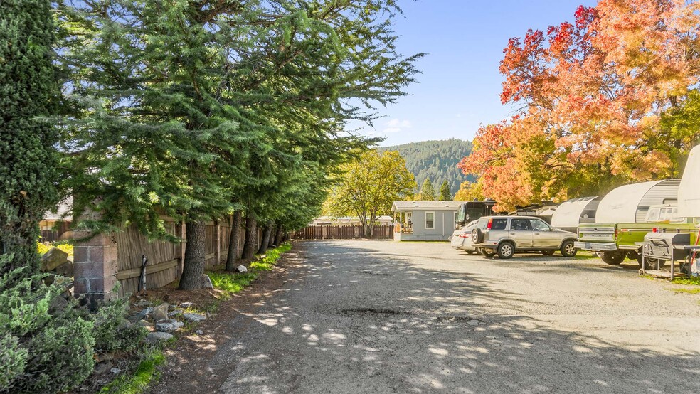 1910-1950 Main St, Weaverville, CA for sale - Building Photo - Image 3 of 12