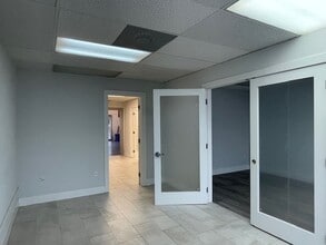 3866 Prospect Ave, West Palm Beach, FL for lease Building Photo- Image 2 of 7