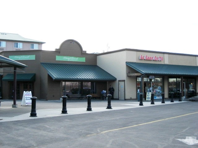 1314 Center Dr, Medford, OR for sale - Building Photo - Image 1 of 1