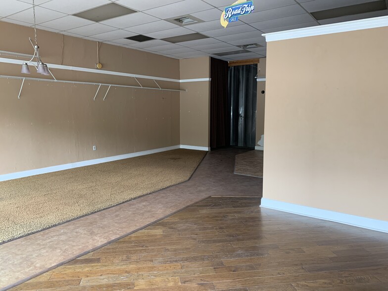 4323 NW 6th St, Gainesville, FL for lease - Interior Photo - Image 3 of 7