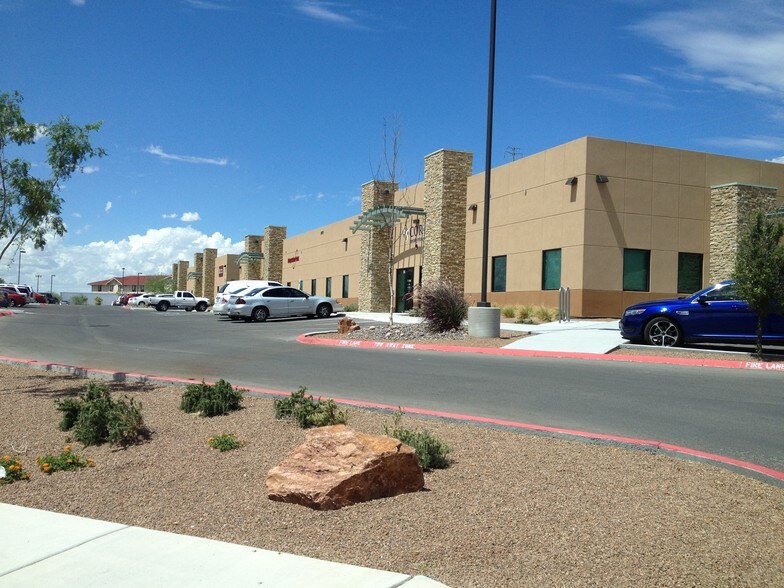 3821 Constitution Dr, El Paso, TX for lease - Building Photo - Image 1 of 13
