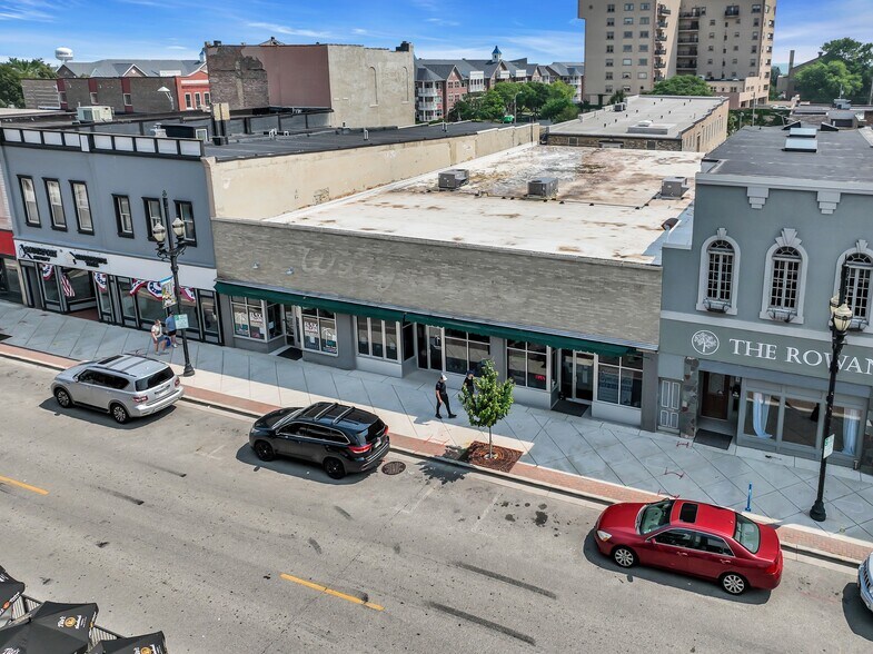 5715 6th Ave, Kenosha, WI for sale - Building Photo - Image 2 of 35