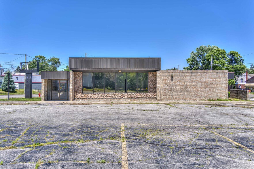 1217 Greenwood Ave, Jackson, MI for sale - Building Photo - Image 3 of 37