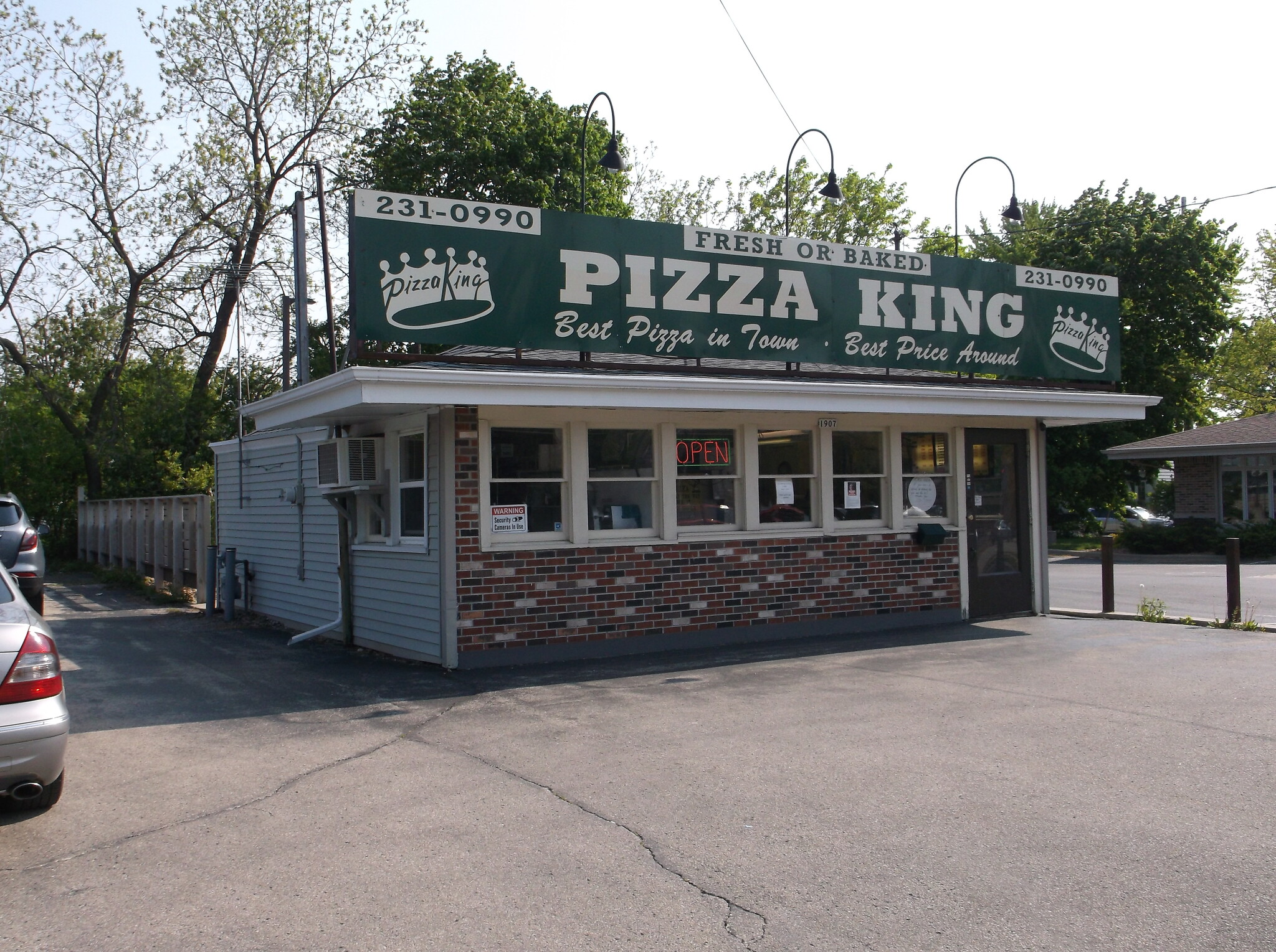 1907 W Murdock Ave, Oshkosh, WI for sale Building Photo- Image 1 of 8