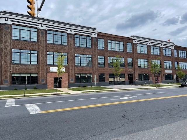 650 E North St, Bethlehem, PA for lease - Building Photo - Image 1 of 5