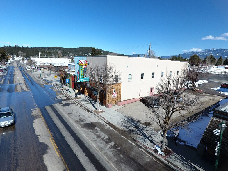 112 N Main St, Cascade, ID 83611
