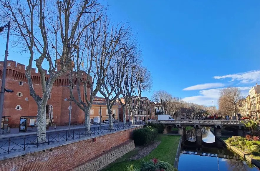 Retail in Perpignan for lease - Building Photo - Image 3 of 4