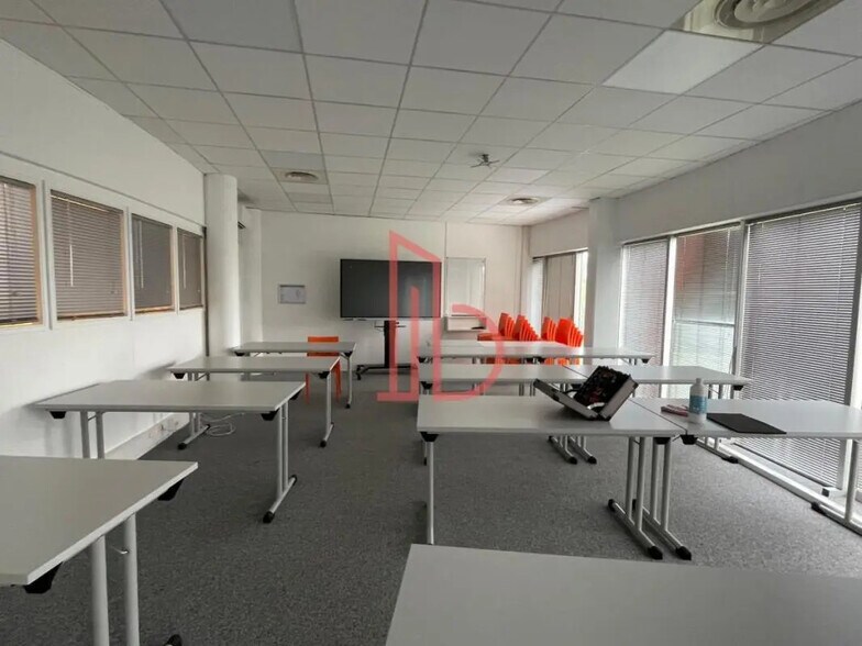 Office in Mérignac for lease - Interior Photo - Image 3 of 6