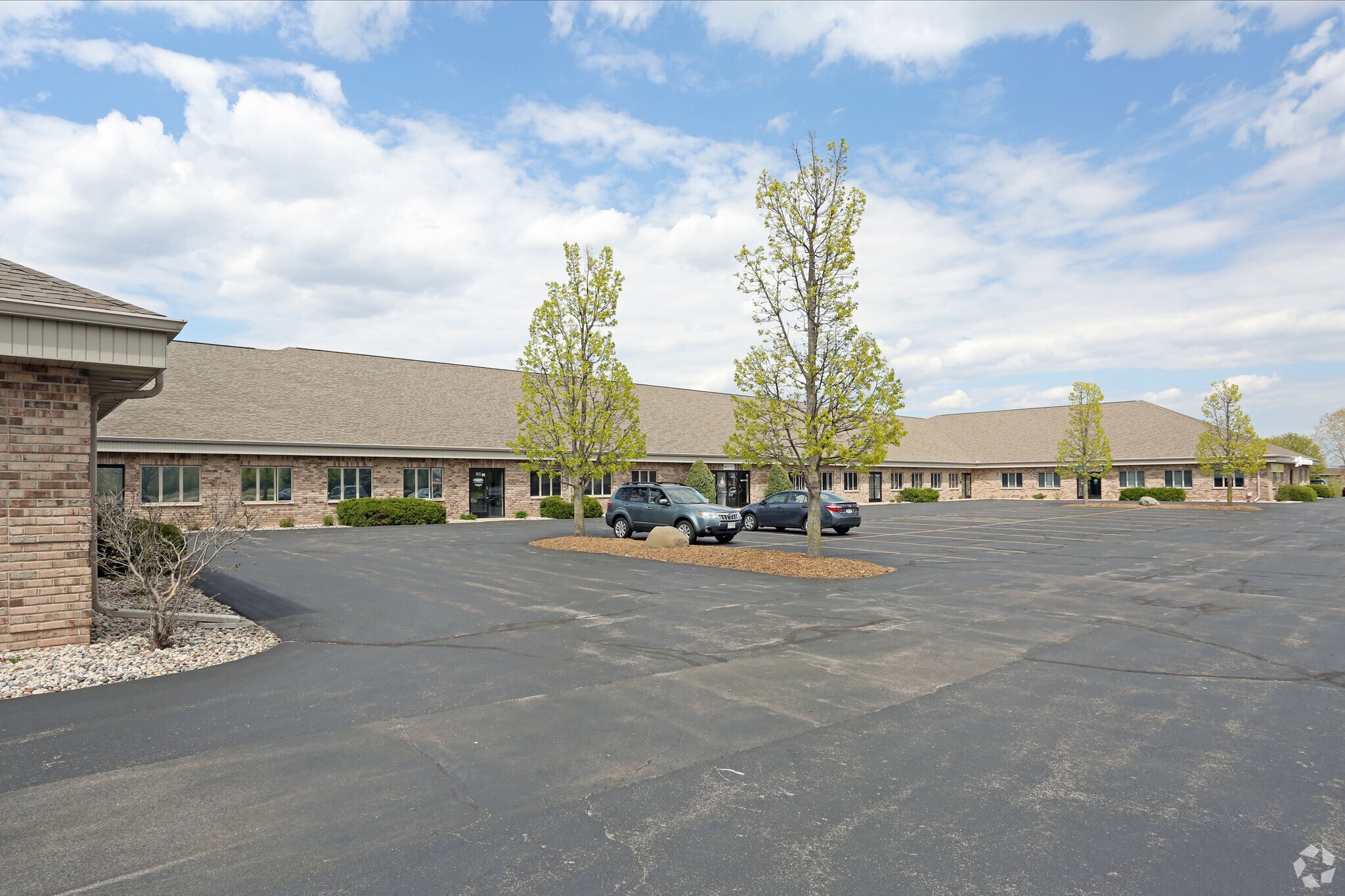 119 N McCarthy Rd, Appleton, WI 54913 Office for Sale