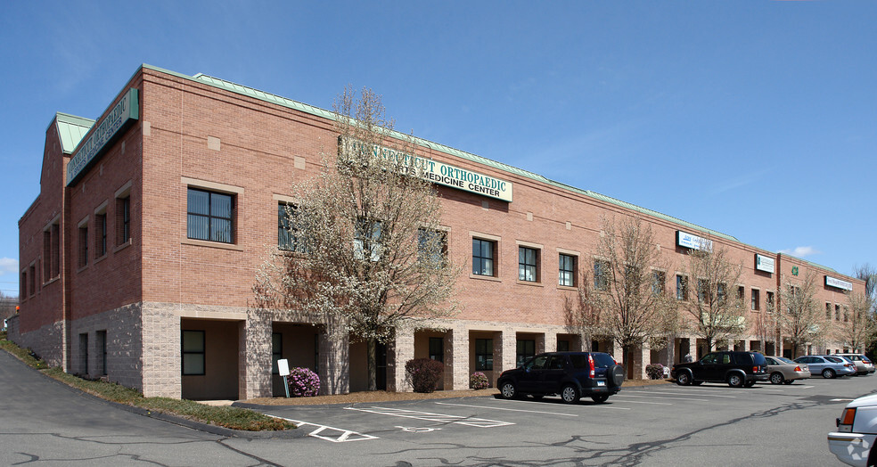 428 Hartford Tpke, Vernon, CT for lease - Primary Photo - Image 1 of 7