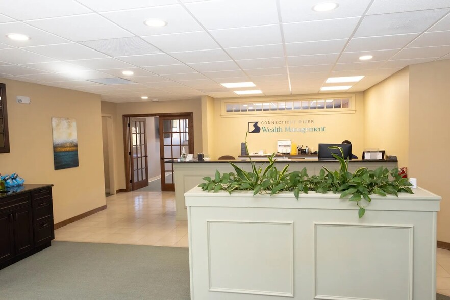 155 Main St, Manchester, CT for lease - Building Photo - Image 3 of 10