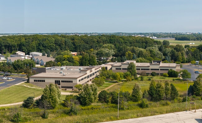 More details for 6744 S Howell Ave, Oak Creek, WI - Office for Auction