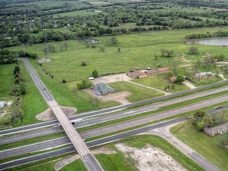 205 E North Interstate 30 Service Rd, Cumby, TX for sale - Building Photo - Image 1 of 1