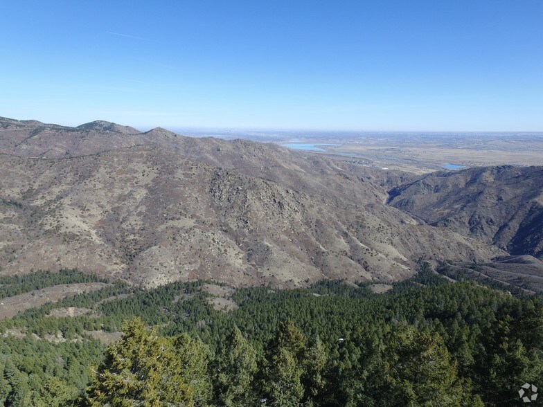 13927 Dancing Bear Trl, Littleton, CO for sale - Primary Photo - Image 1 of 1