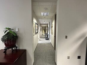 283 Constitution Dr, Virginia Beach, VA for lease Interior Photo- Image 2 of 5