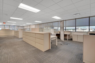 515 W Market St, Louisville, KY for lease Interior Photo- Image 1 of 14