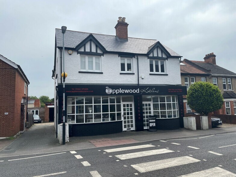 23 Brockenhurst Rd, Ascot, SL5 9DJ Retail for Lease