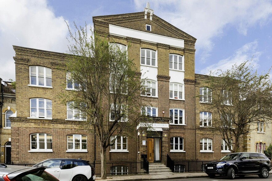 30-31 Lyme St, London for lease - Primary Photo - Image 1 of 10