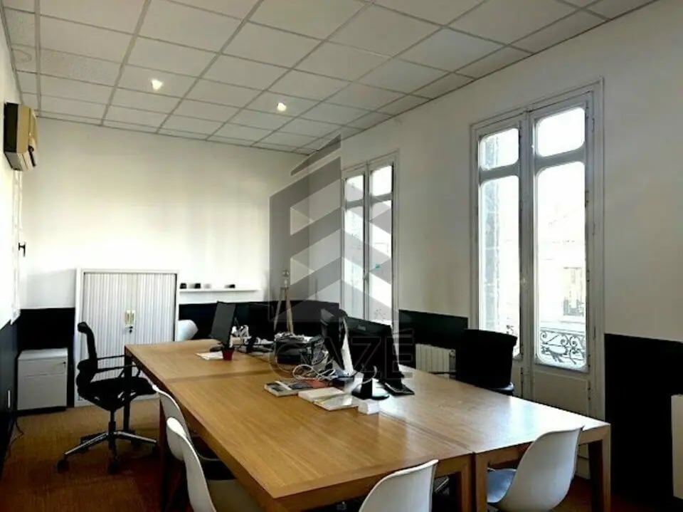 Office in Pessac for sale Interior Photo- Image 1 of 7