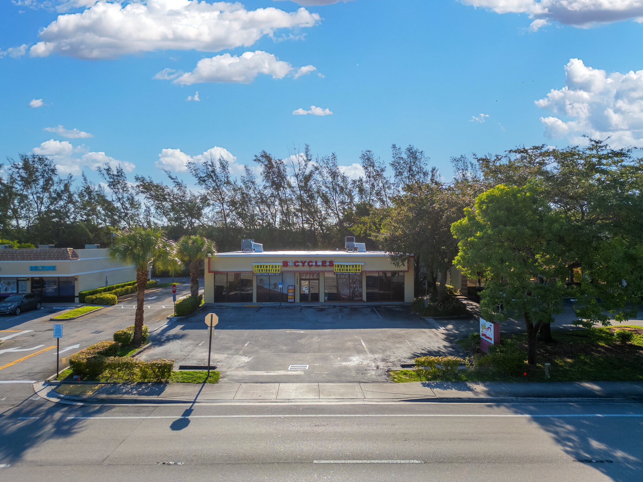 2698 N University Dr, Fort Lauderdale, FL for lease Building Photo- Image 1 of 10